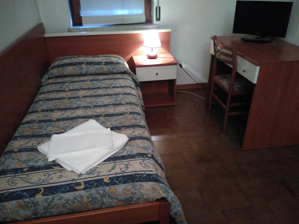 فيرونا Hotel Elena المظهر الخارجي الصورة