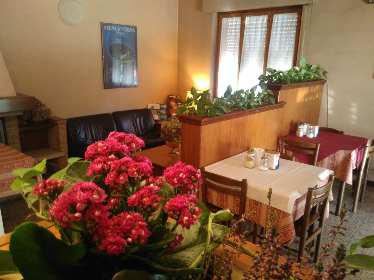 فيرونا Hotel Elena المظهر الخارجي الصورة