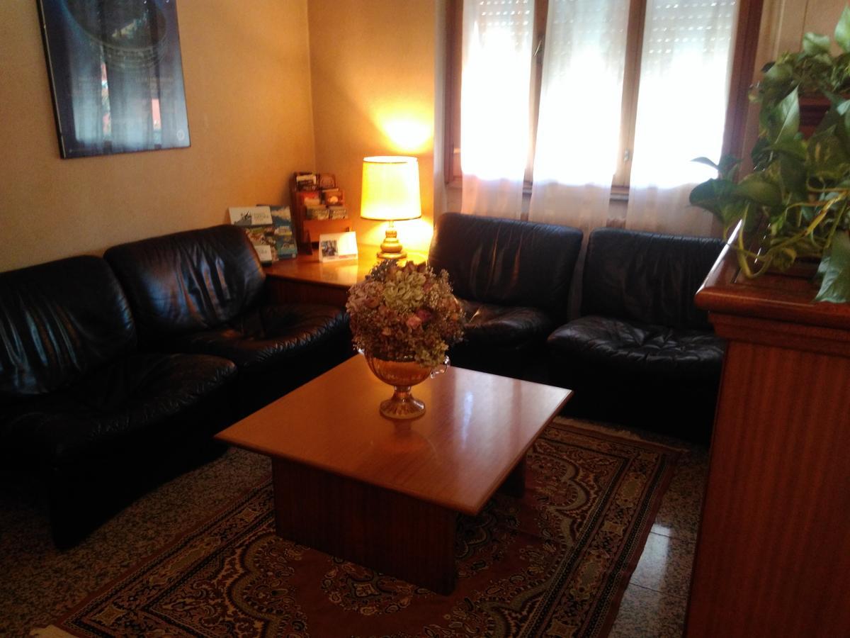 فيرونا Hotel Elena المظهر الخارجي الصورة